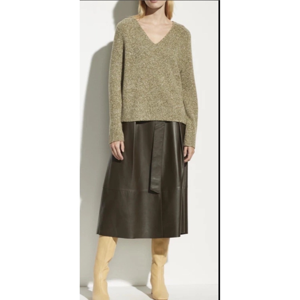 Vince Saddle Sleeve V-Neck Boucle Sweater Women's XL Olive Green Wool Blend Cozy